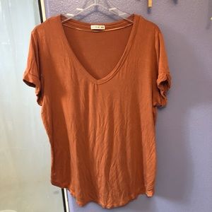4/$20 Cotton On Rust Colored Women’s V-neck Tee